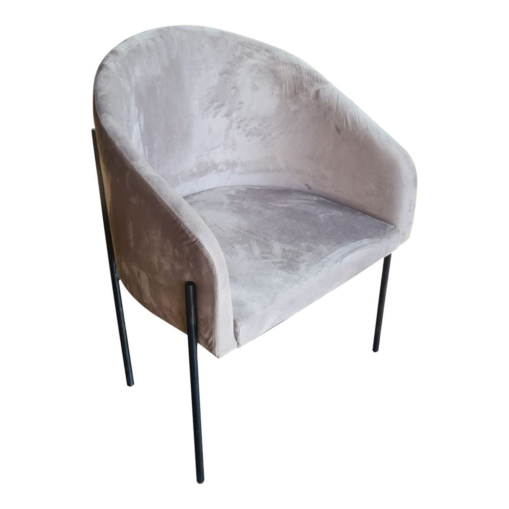 This Creative Shaped Modern Chair is a stylish and classic addition to your home decor.